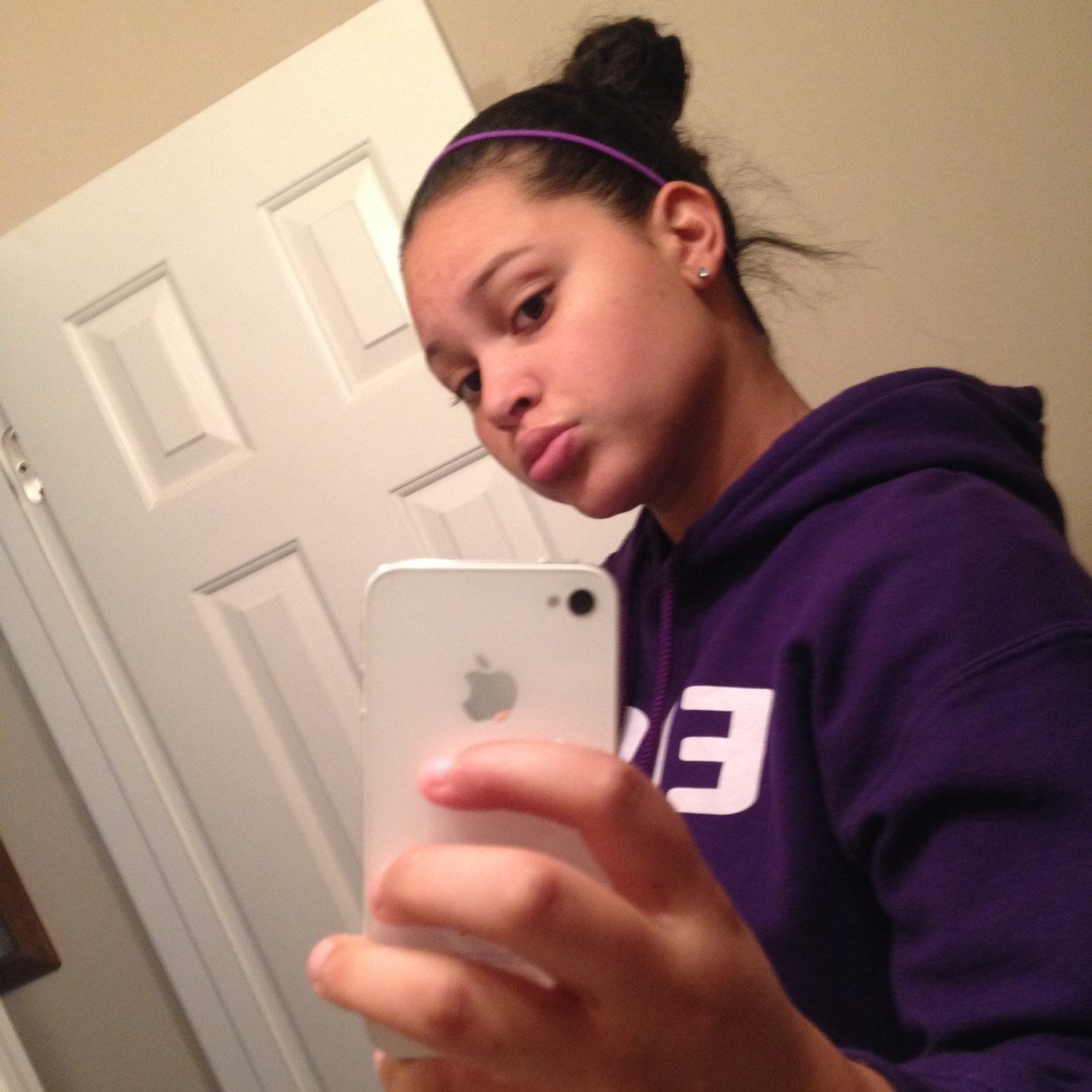 fuckk all bullshit:! # lightskinn:#livin my lifee :;# takenn (09:12:14) aint worriedd bout nobodyy but me andd baee ;:!3 but shydd dont bee shyy follow me!!!!