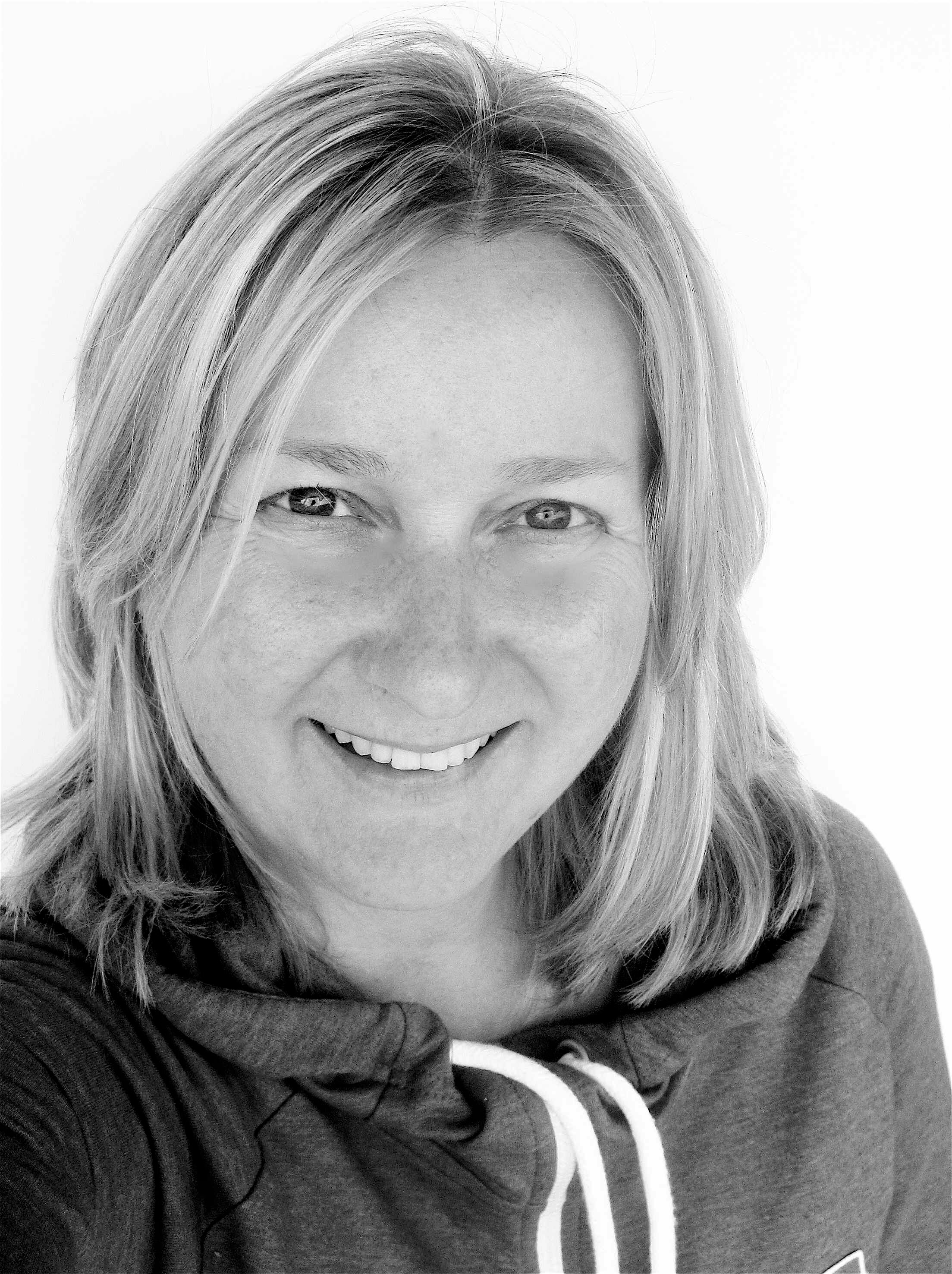 BR-Journalistin, Buchautorin, Fotofreak, Genossin beim Münchner Kartoffelkombinat, Improspielerin bei den Synapsenbastlern, privat auf Twitter