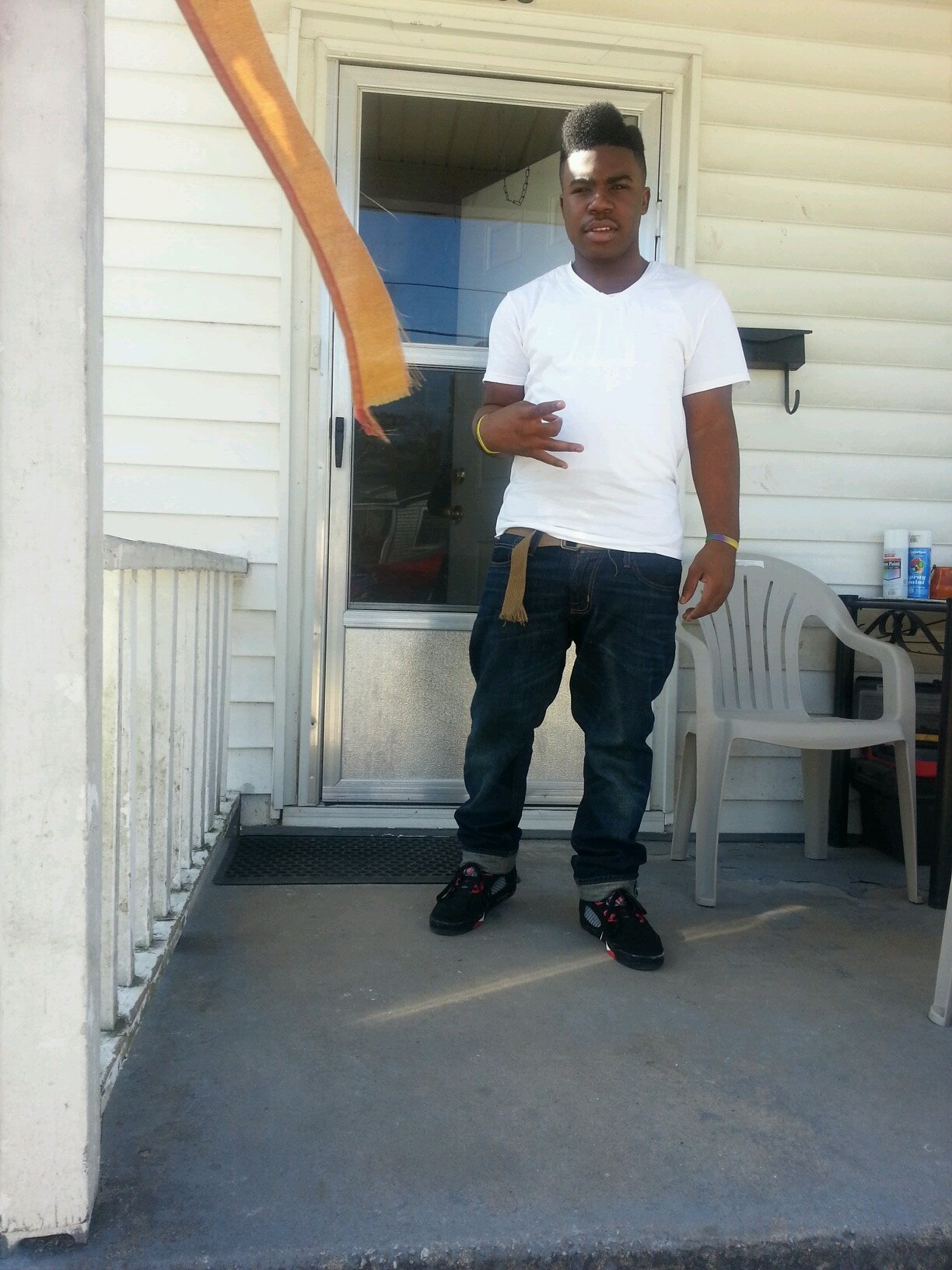 word on the street ima suspect hanging with them killers n the project!!!!!!!