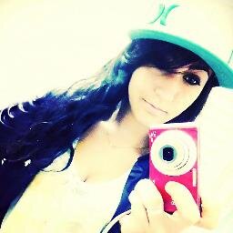 - Não se desiste na primeira dificuldade, por isso levante a cabeça e siga sorrindo :] # * '