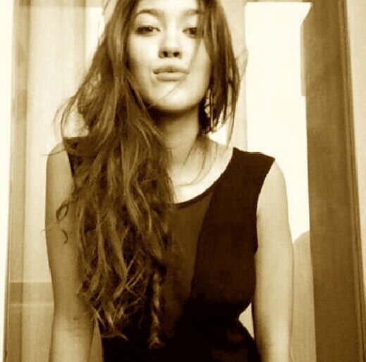 damianisarah's profile picture. Studio Design del Gioiello a Milano. Amo le stelle, i campi di grano e le sere d'estate. Sogno anche da sveglia.