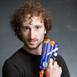 Italian Community Coordinator at Riot Games, motociclista, nerd, cinico, romantico.