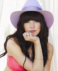 PLEASE @carlyraejepsen FOLLOW ME♥♥