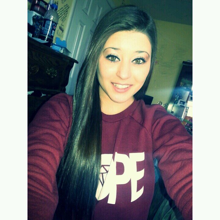 shelbeeezay's profile picture. Shelby. Cristian♥. RHS Senior. Living my life for me & only me.
