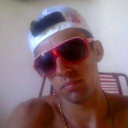 O fácil se faz logo, o difícil demora um pouco, o impossível entrega nas mãos de Deus, porque para Ele tudo é possível...........