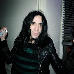 dislexico lider de las nancys rubias  manager de fangoria