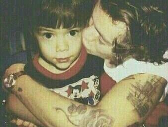 InfinitoLaura's profile picture. ♥One Direction ♥ Auryn ♥ Selena Gomez ♥ Demi Lovato ♥Miley Cyrus ♥Critika y Saik ♥Justin Bieber ♥