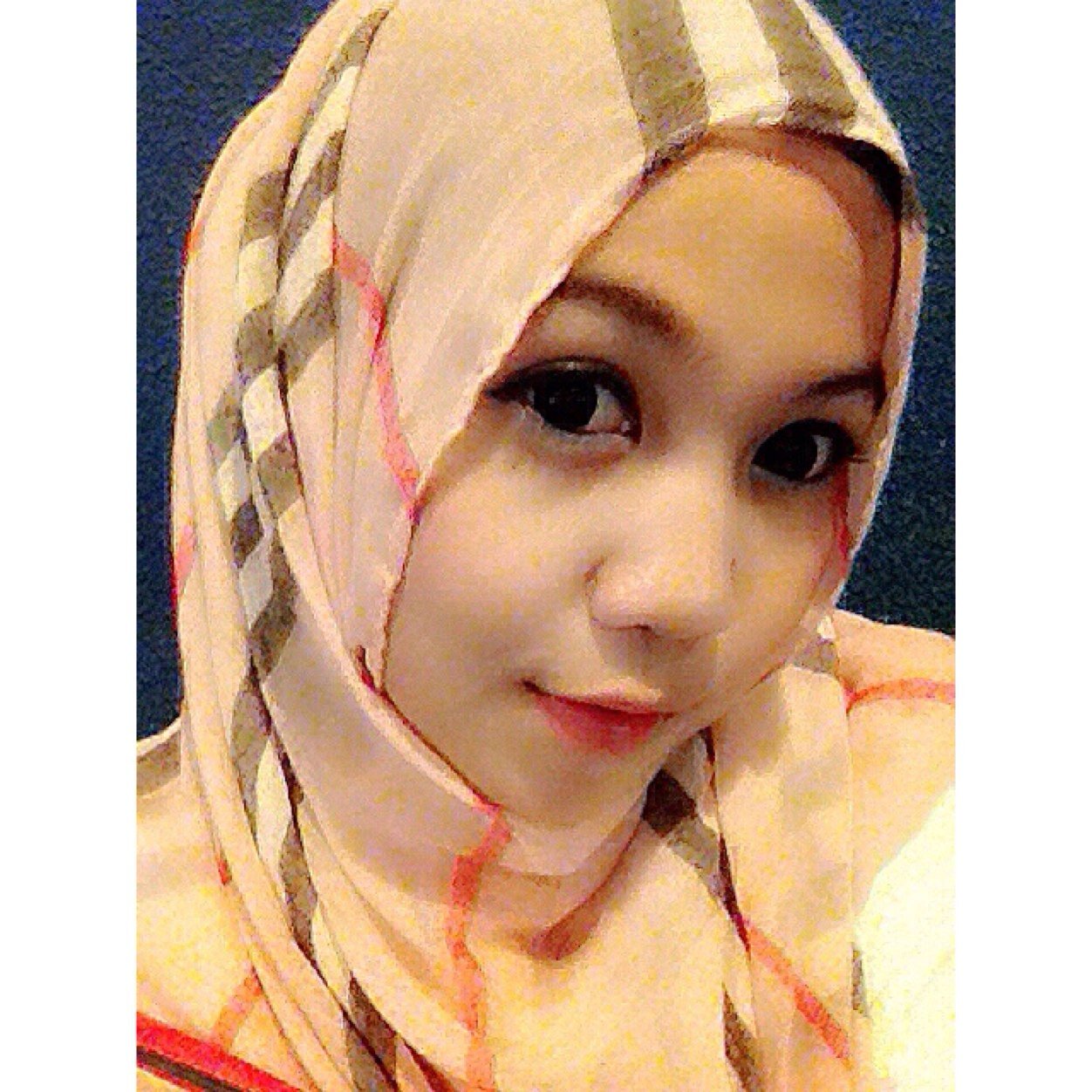 I'm pretty, but I'm not beautiful. I sin, but I'm not the devil. I'm good, but I'm not an angel -marylin monroe