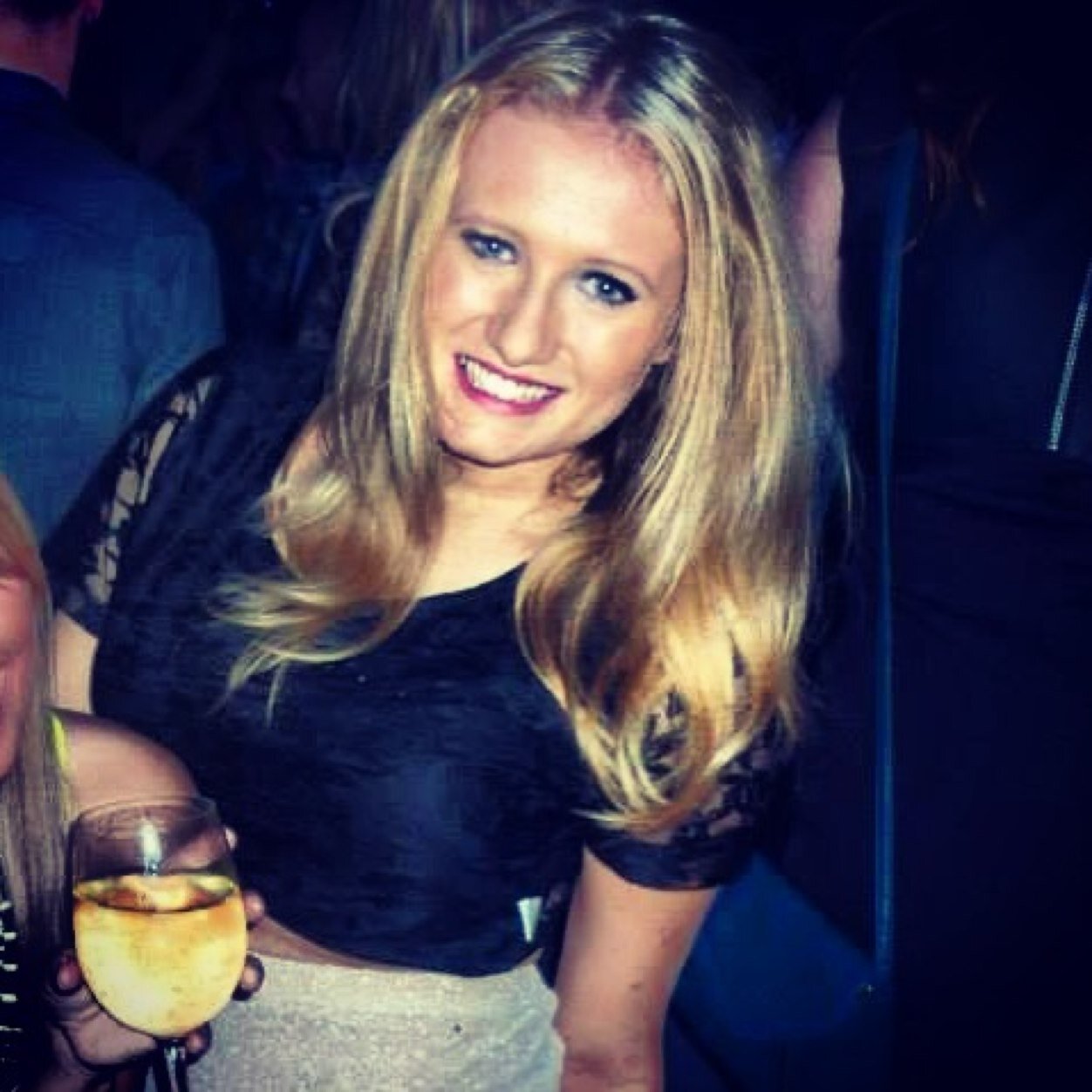 20yo, Nursing, Friends and Cheesy Chips and Gravy... Nom!