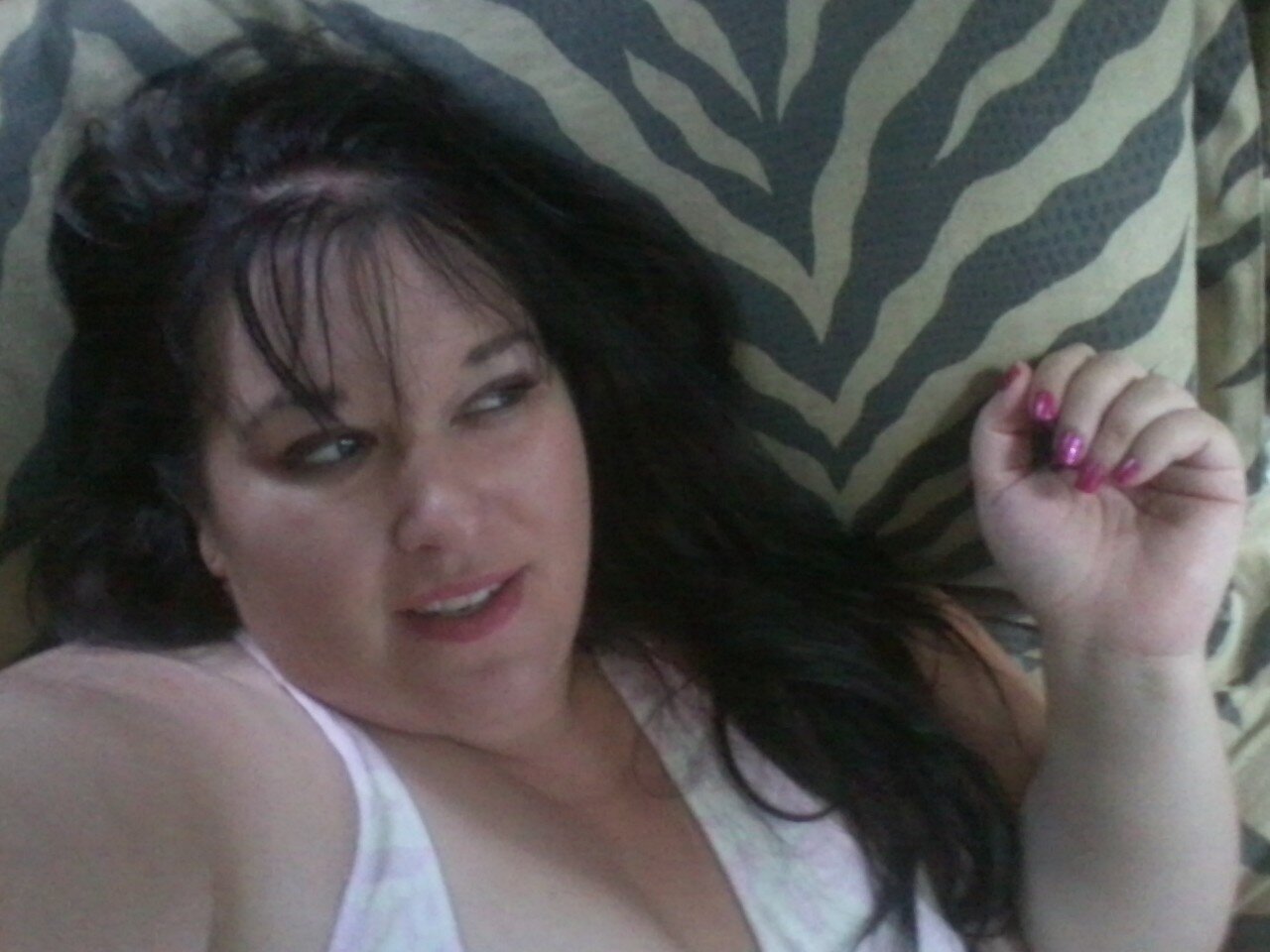 mother, wife, bacon addict, all around Boss Lady & quintessential jersey girl... oh yeah, and I write stuff, too:)