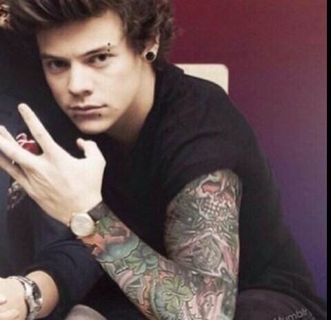 Harry here! ENGAGED, dont mess with my baby @FakingThatNash my love for him is endless♥♥