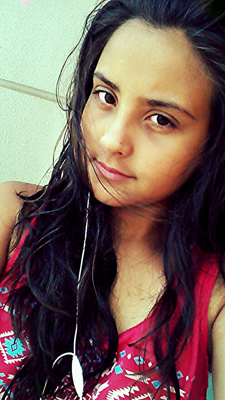 Eu so quero amar vc e quando amanhacer eu quero acordar do seu lado...   o  amor e mais importante de tudo nessa vida e principalmente na minha...