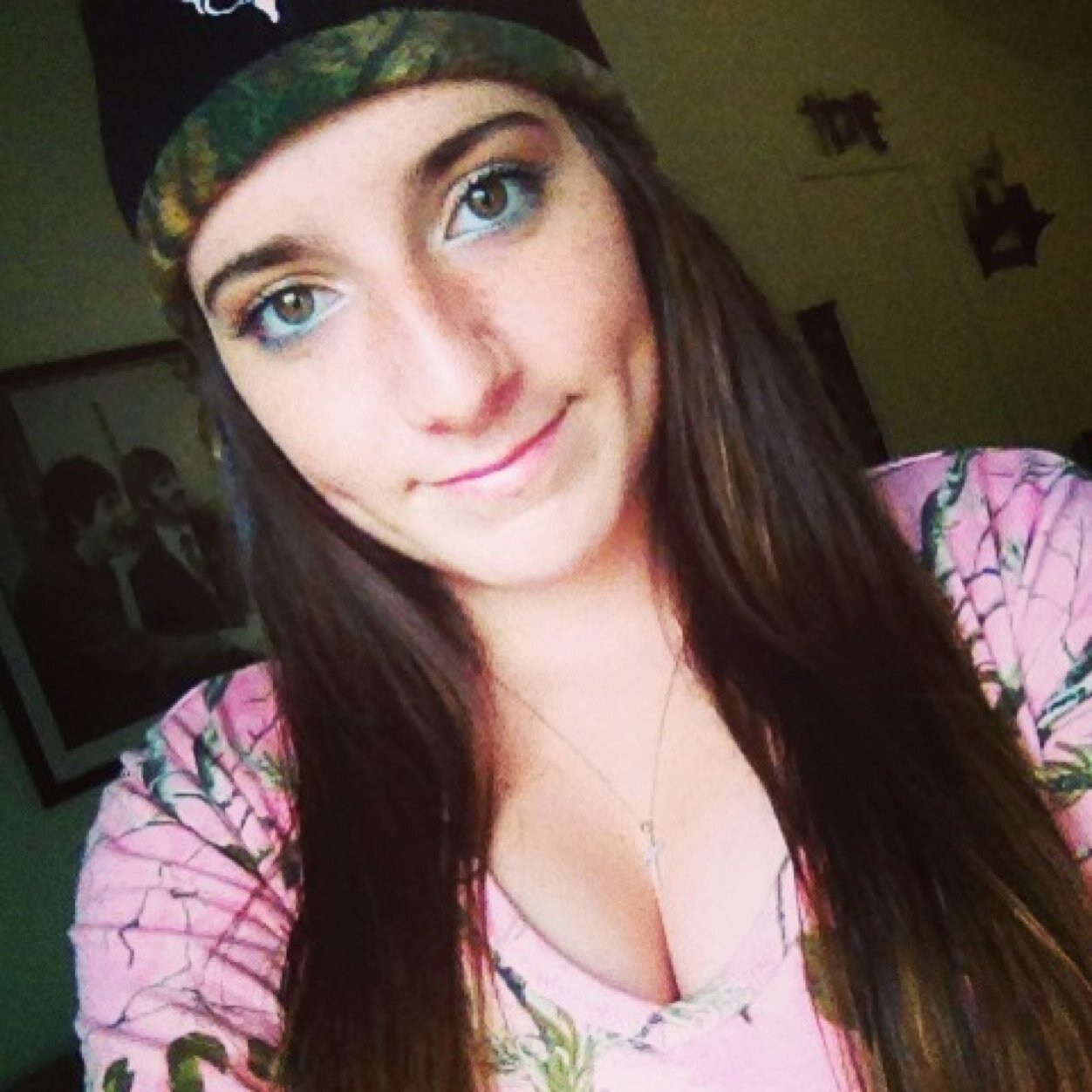 Sometimes you just gatta smile through all the bullshiiittt(:
