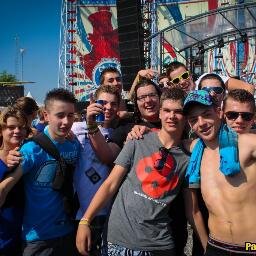 hard werkende.. haha laat me nie lachen nee kben lui :P