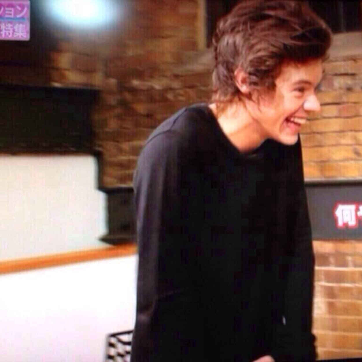 Hey guys! FREE FOLLOW! dont follow this account go follow @niallspinkie ily and stay fab