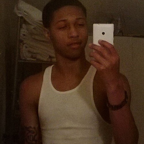 Me im a real nigga I ain't wit that sneak diss in Shyt Real Recognize Real and u don't recognize me u ain't real...100