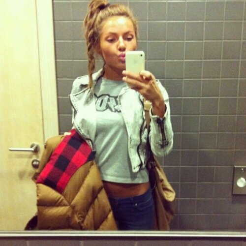 CoretteCarncros's profile picture. You have no idea how much I like you.