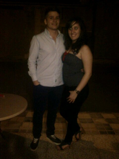 No hay nada mejor que despertarme por la mañana a tu lado dándote un buenos días y un beso... Te amo mi amor :* 4/8/12