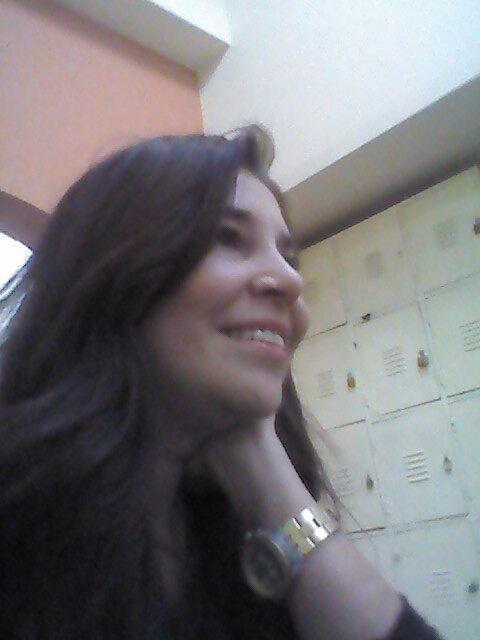 Feliz: Mujer, Madre y Maestra.