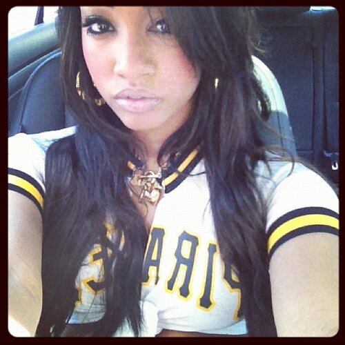 VanessaBretel's profile picture. Don't ask God to make your life easier, ask him to make you a stronger person!