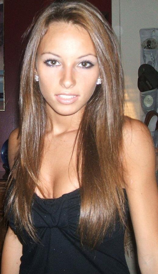 CarolynePeningt's profile picture. It's hard: When someone special ignores you. It's harder: Pretending that you just don't care.