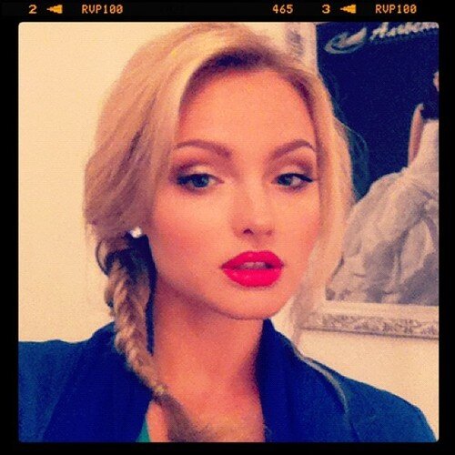 DoralynDavison's profile picture. I like long text messages because I appreciate a complete thought.