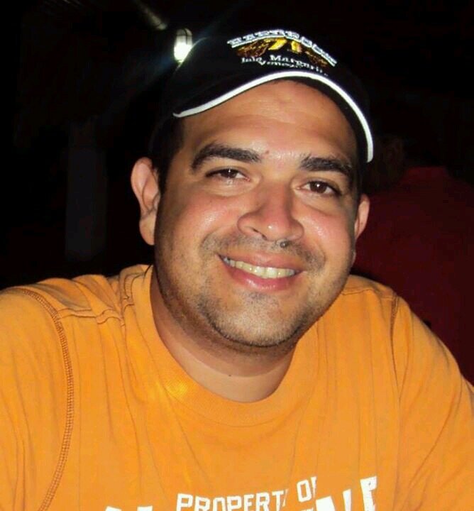 Hasta en las cosas más sencillas como en la ecuación logística x(n+1)=r.x(n)(1-x(n)) se puede encontrar el  caos.