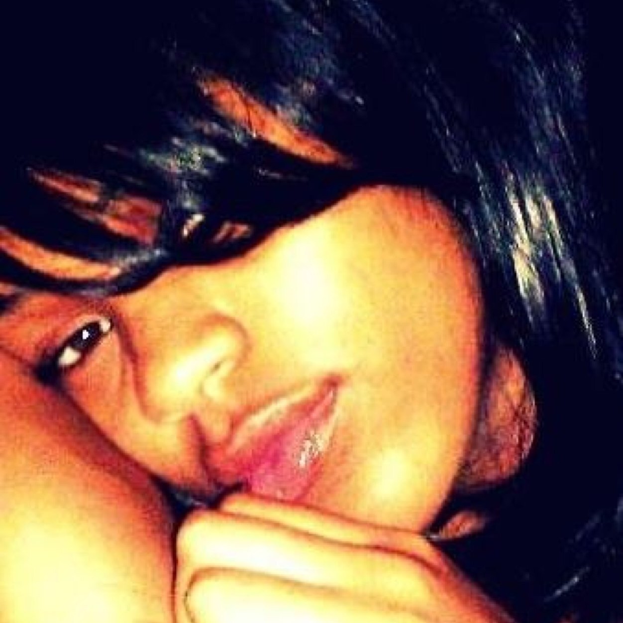 A wise girl kisses but doesn't love, listens but doesn't believe, and leaves before she is left