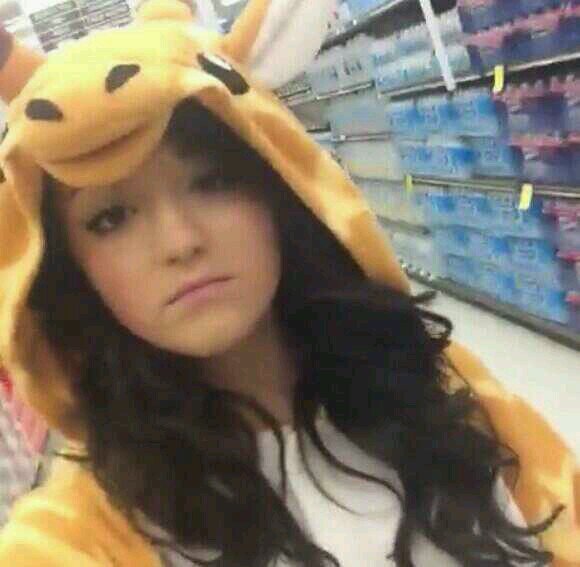♥ Demi, Rylie, AHS and Bands ♥ @bandspunk is my other account.