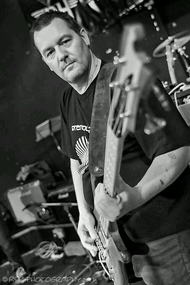 im the bassbastard for Electric Cake Salad and MüL...i play bass... Thats what i do!!! ☢☣☯️🕉☮♊➿🏴󠁧󠁢󠁳󠁣󠁴󠁿🇪🇺