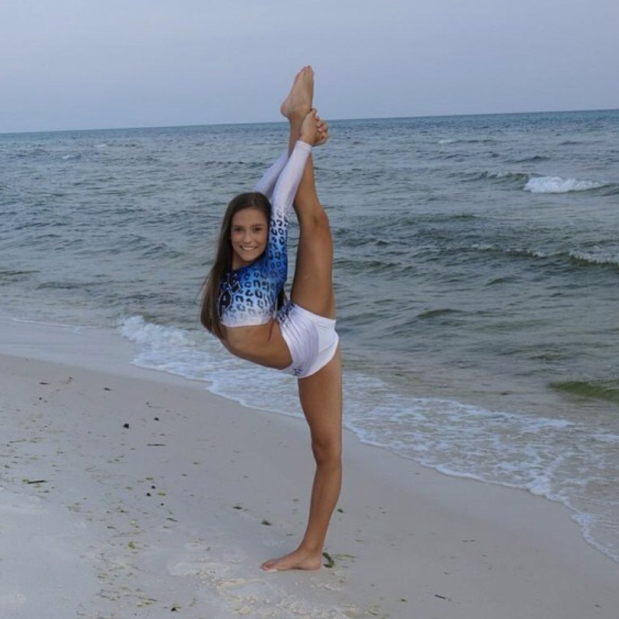 I'm an actual cheerleader, ya dig? ✨