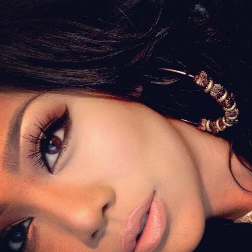 TherineLyel's profile picture. Behind my smile is everything youll never understand.