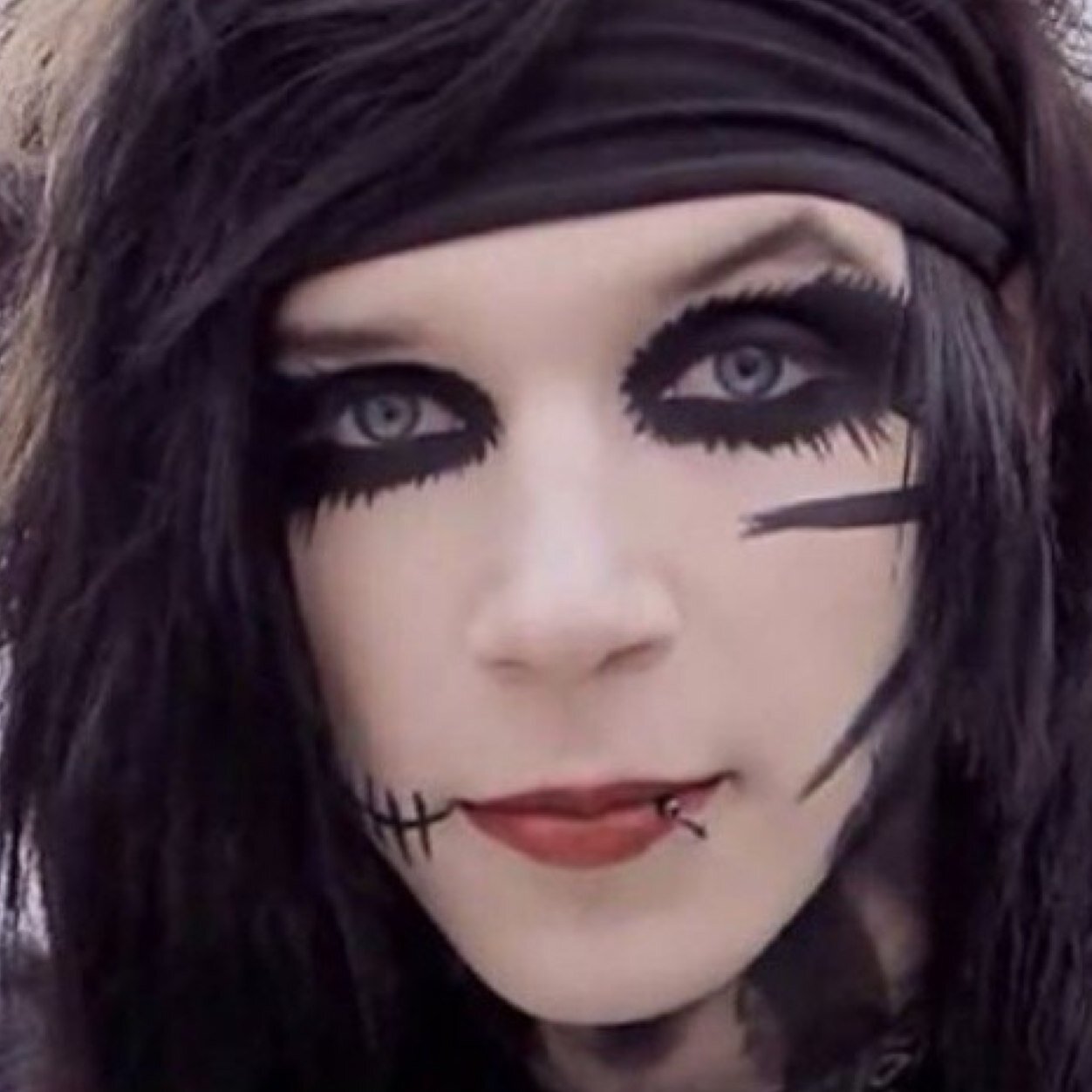 I hope you die in a mosh pit !