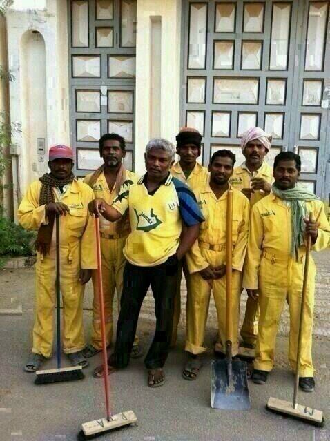 9898h9's profile picture. 262. My dog judges me more than my boss does. 🐕👀