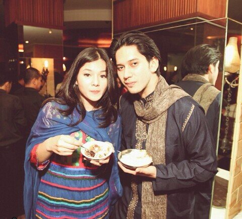 be a good fans! Gondres Nisar & Eriska Reinisa☆