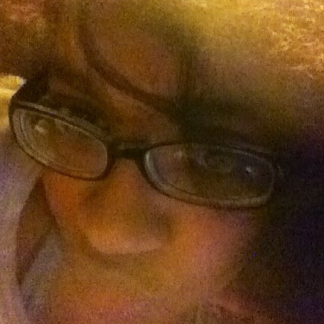 Imported from Detroit 
Pimps up Hoes down!!!!!
I'm an average girl trying to make a way in the world!