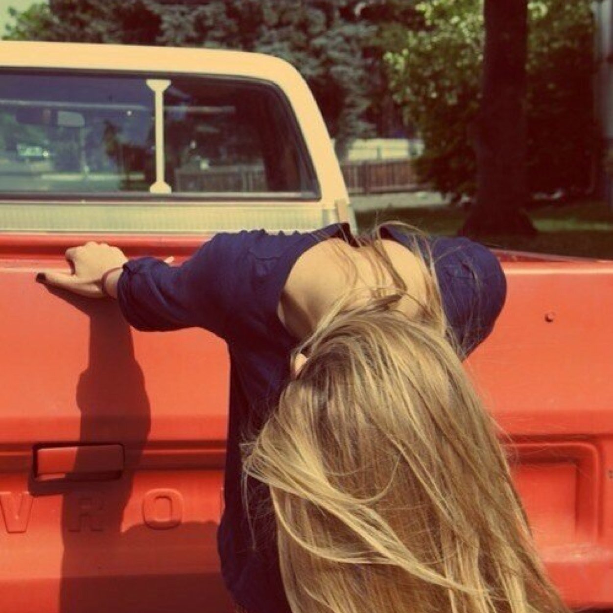 Crazysthrnbelle's profile picture. She's a mess of gorgeous chaos and you can see it in her eyes.