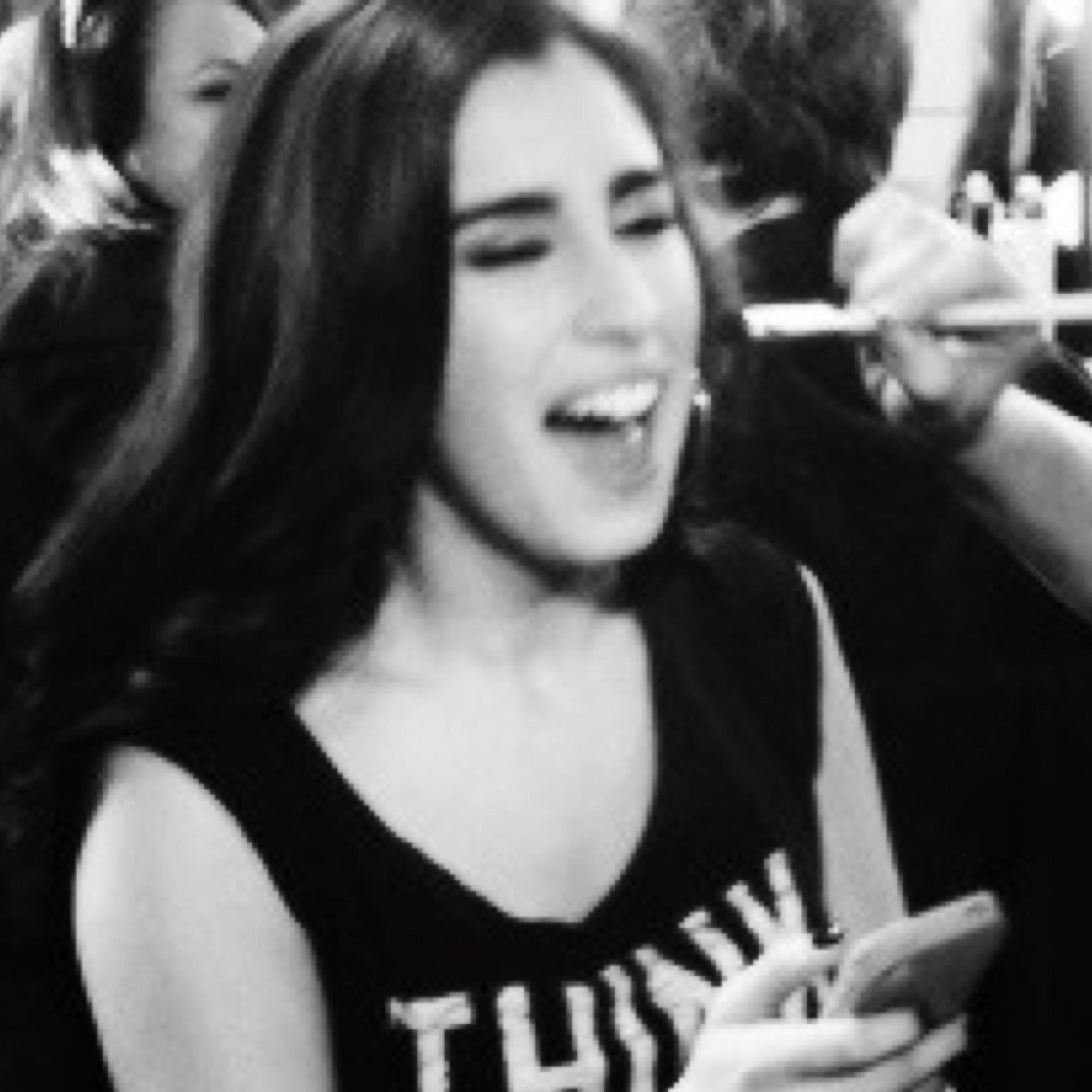 I hope u enjoy ur free follow so maybe can you follow @cabellofarmiga @farmigajauregui and @caminvh in return that'd be nice ily you're beautiful