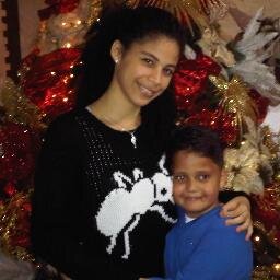 Creo en Dios por sobre todas las Cosa 
Soy Fanática @OLGATANON1313  La Adoro Bendiciones a su Familia y la Mia D.N.B SIEMPRE
Me Sigues y Te Sigo