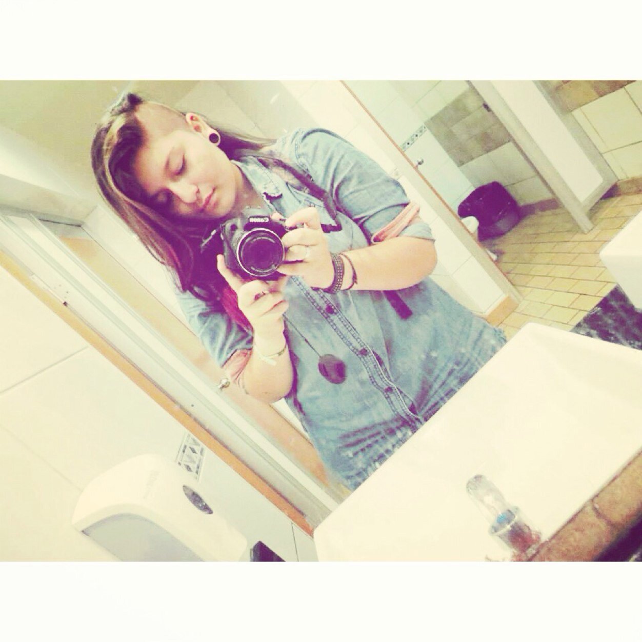 KataSwaaaaag's profile picture. Chilena|| 17 años || Lesbiana || Paramore || Skrillex || 16 mm. || #FollowMe & #FollowBack. || Δ ||❤19.06.13-20:09❤