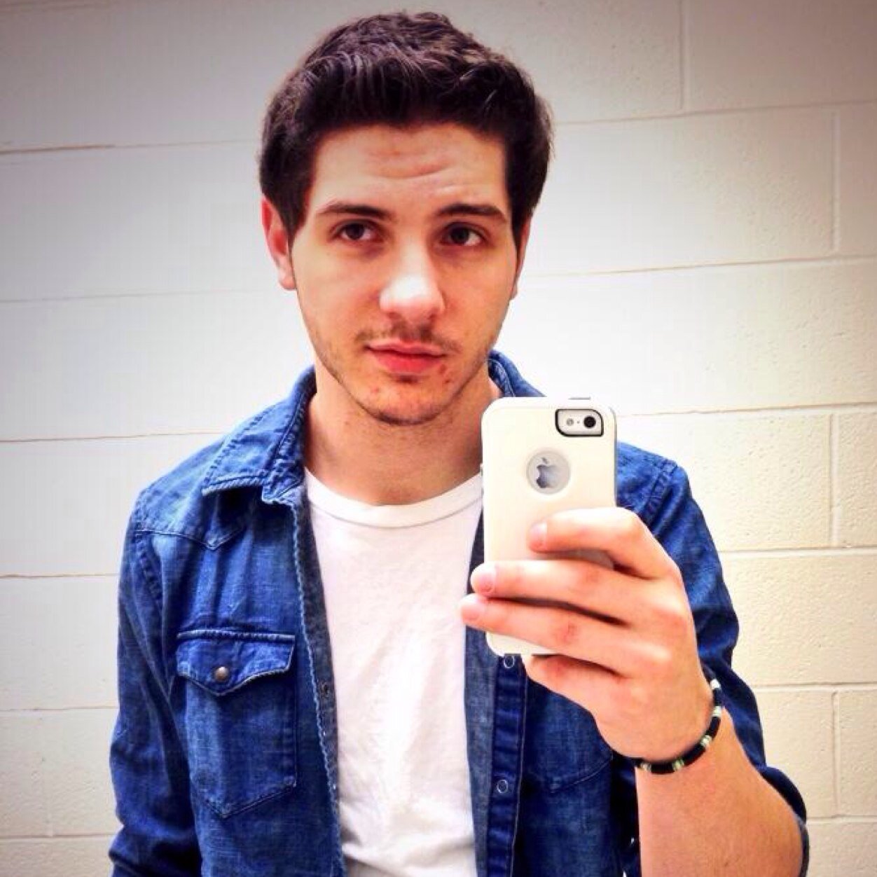 JoeV216 Profile Picture