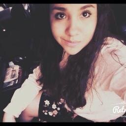 MariaMonjarazC's profile picture. Si es necesario,por ti me desvelaré mirando el cielo por las noches,para así poder ver una estrella fugaz y pedirte como deseo.