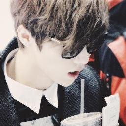 LUHAN EXO l ม๊าสุดสวย @LUHANCHOb2_ ป๊าสุดหล่อ @CHAN_SWEETIE #UFOFAM ST.24/09/12