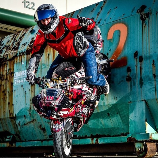 Professional Street Freestyler, owner of the World Famous Team Anger Management/AM Stoppie School. For Show Bookings http://t.co/zoPTX0t5z8