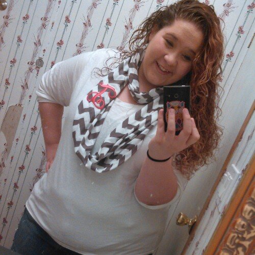 I do me you do you ✌. 18 , single , senior country girl , snapchat- tayloor95 kik-taylorbrookee95