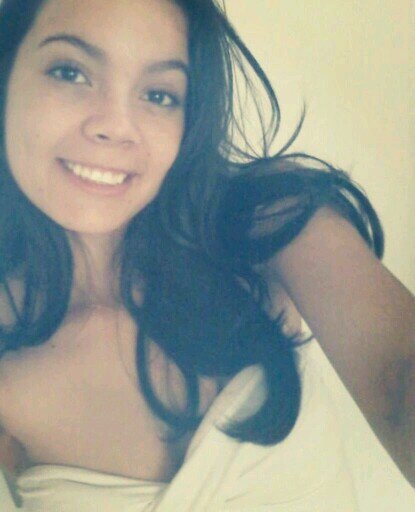 - Sorria sempre , seus amgs merecem , seus inimigos precisam .. (: