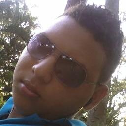 me gusta pasarla bien con mis amigos y conocer nuevas personas