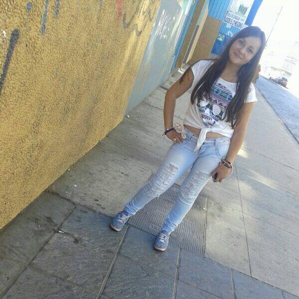 Loca por One Direction♥ soy de Chile muy alegre & entusiasta con grandes sueños 1/4 Vacajarcor. Seré tu cielo si quieres volar :)
Siguanme!!! Los amo xoxo.