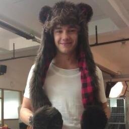 Follow @FangirlRightNow instead of following me :)