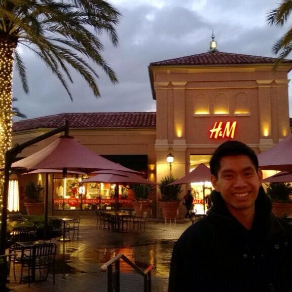 Alex Tran, passionate go-giver, follower of Christ, loves helping others, food enthusiast, open to meeting people